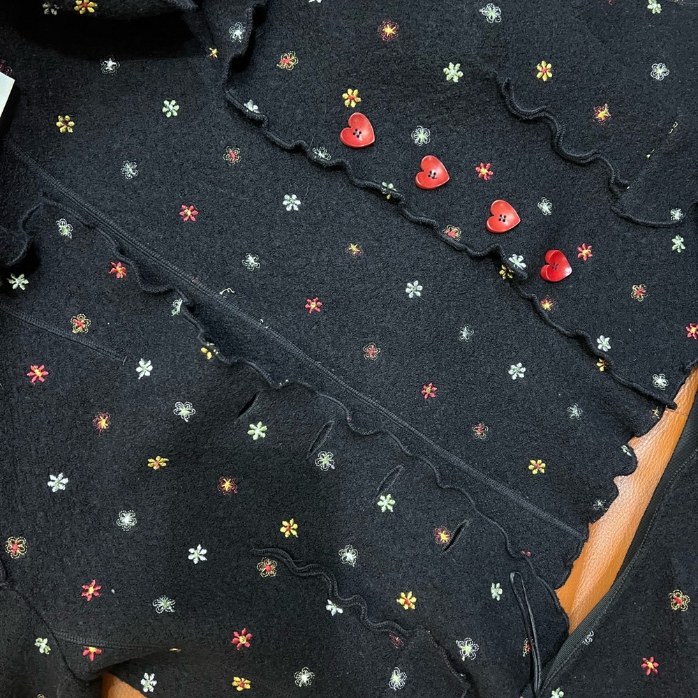 Moschino embroidered Suit. Sz 14. Italy - Picture 13 of 17